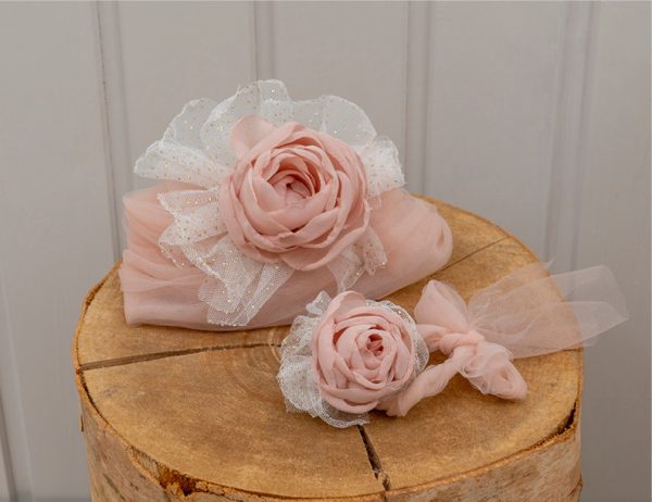 Dusty pink set headwrap and hand boutonniere